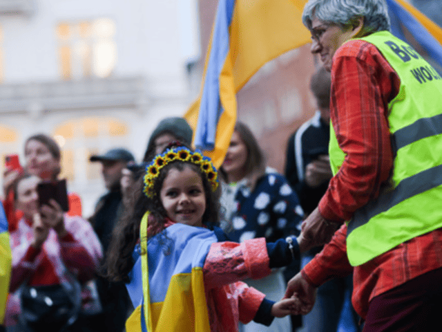 Тимчасовий захист українських біженців у ЄС продовжили ще на рік? податкові правила та зобов’язання